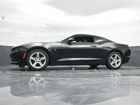 Used 2019 Chevrolet Camaro LT w/ Technology Package image 46