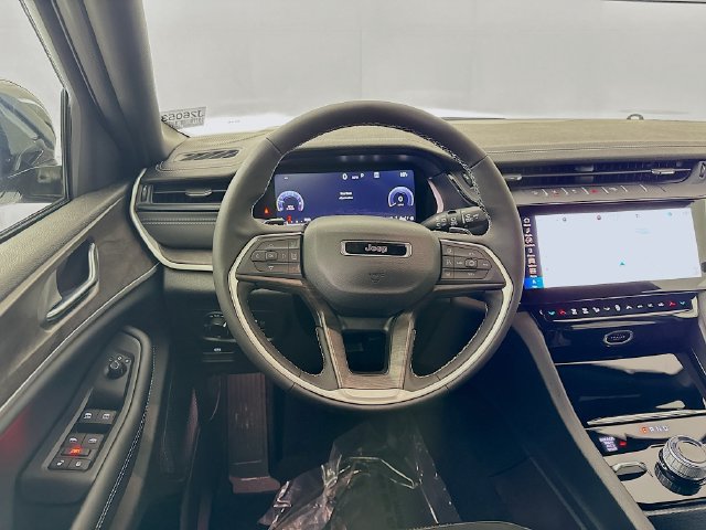 New 2026 Jeep Grand Cherokee Altitude AWD/4WD image 21