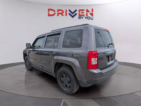 Used 2016 Jeep Patriot Sport w/ Power Value Group image 3