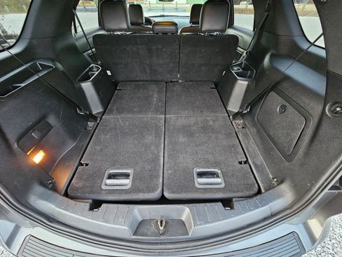 Used 2018 Ford Explorer XLT w/ Equipment Group 202A image 26