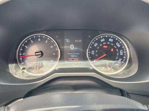Used 2019 Toyota RAV4 LE FWD image 15