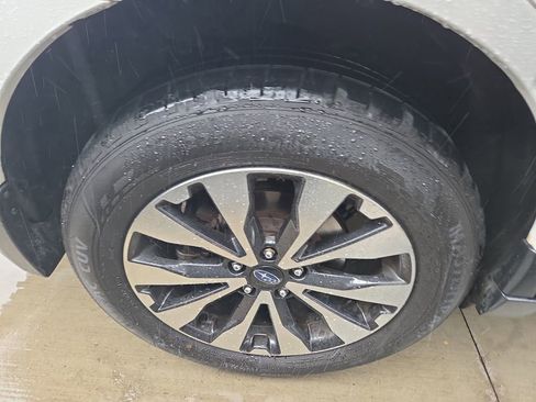 Used 2016 Subaru Outback 2.5i Limited image 4