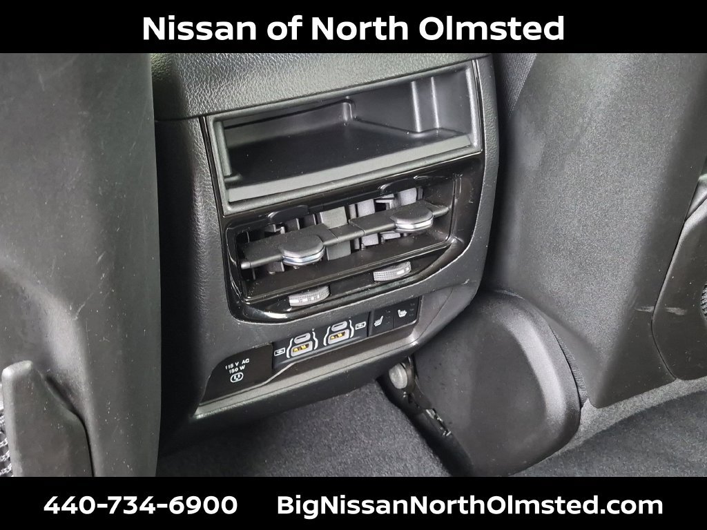 Used 2023 Jeep Grand Cherokee Limited AWD/4WD image 18