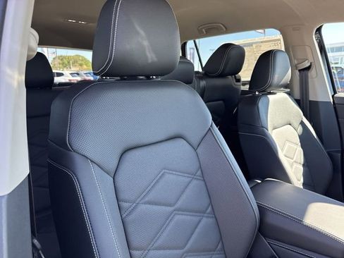 New 2026 Volkswagen Atlas SE FWD image 24
