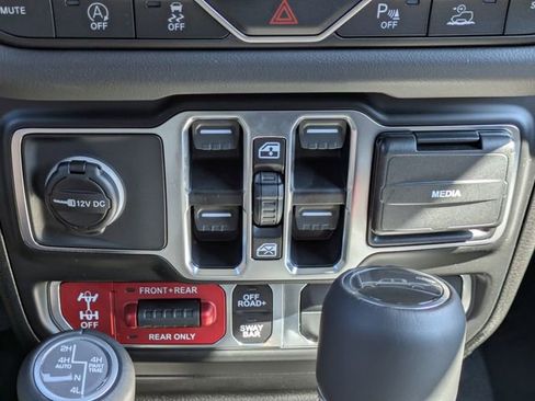 New 2026 Jeep Gladiator Rubicon AWD/4WD image 24
