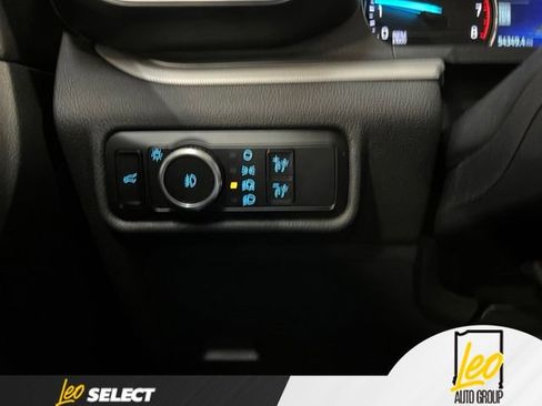 Used 2023 Ford Explorer XLT w/ Equipment Group 202A AWD/4WD image 16