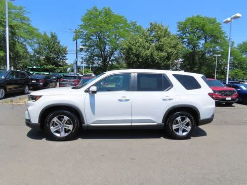 Used 2023 Honda Pilot EX-L image 3