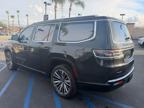 Used 2022 Jeep Grand Wagoneer Series III w/ Rear Seat Video Group 1 image 5