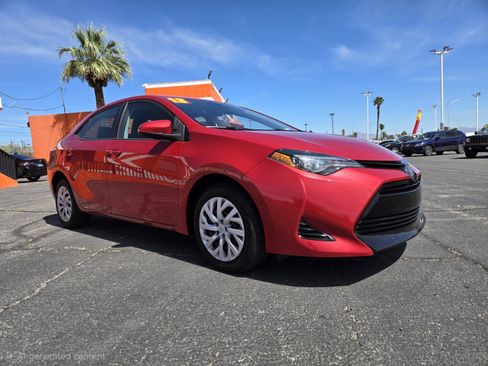 Used 2018 Toyota Corolla LE FWD image 4