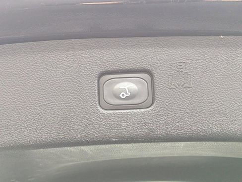 Used 2022 Ford Edge SEL w/ Convenience Package image 32