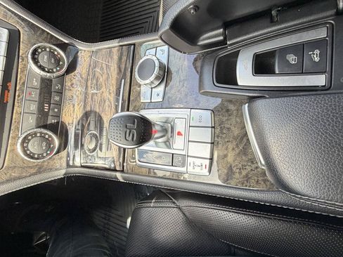 Used 2013 Mercedes-Benz SL 550 image 30