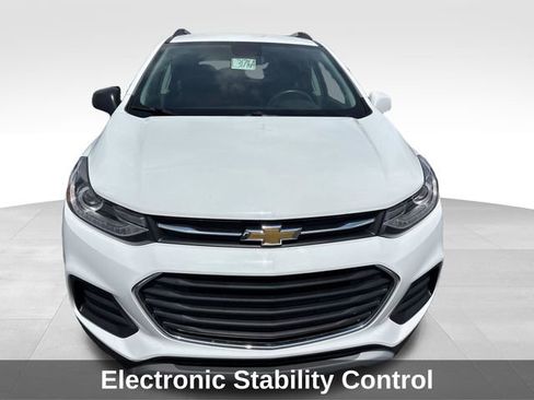 Used 2018 Chevrolet Trax LT w/ LT Convenience Package AWD/4WD image 9