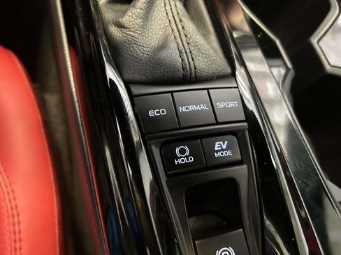Used 2025 Toyota Camry XSE FWD image 23