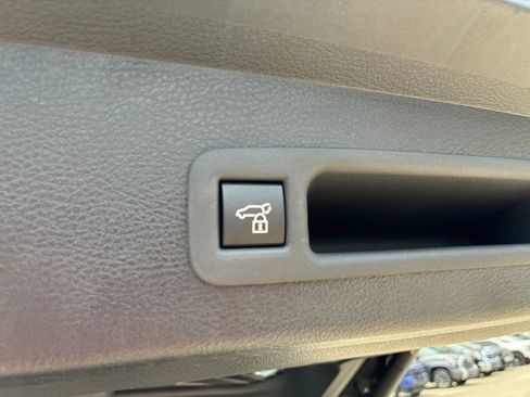 New 2026 Toyota Sienna XLE FWD image 50
