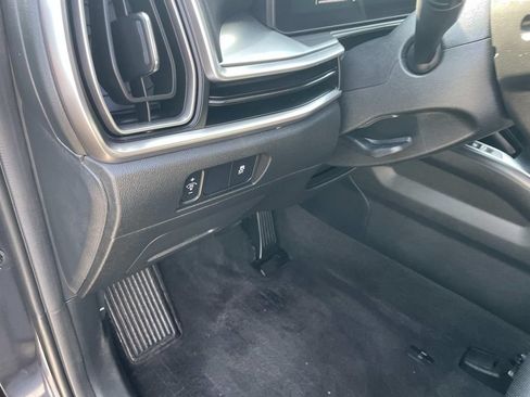 Used 2025 Kia Sorento S FWD image 20