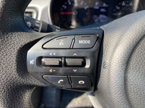 Used 2022 Kia Rio LX image 24