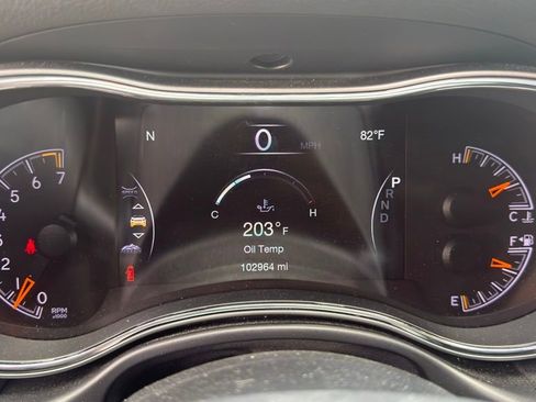 Used 2019 Jeep Grand Cherokee Trailhawk w/ Trailhawk Luxury Group AWD/4WD image 11