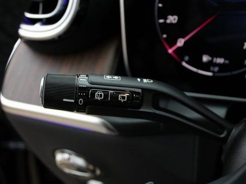 New 2025 Mercedes-Benz GLC 300 4MATIC image 18