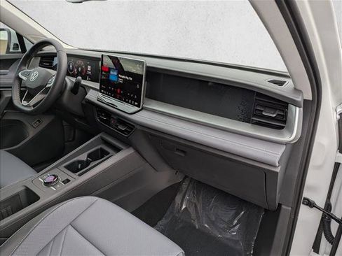 New 2026 Volkswagen Tiguan SE image 26