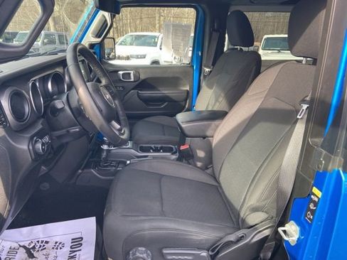 Used 2022 Jeep Wrangler Willys image 12
