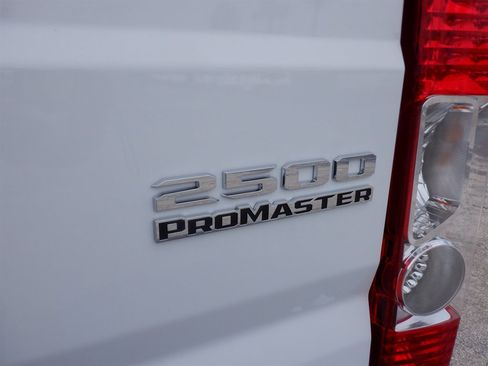 Used 2025 RAM ProMaster 2500 w/ Safety Group FWD image 5