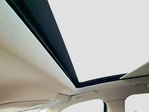 Certified 2022 Lincoln Corsair AWD w/ Premium Package image 22