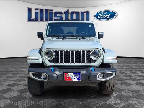 Used 2024 Jeep Wrangler Unlimited Sahara w/ Safety Group AWD/4WD image 2