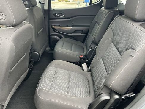 Certified 2023 GMC Acadia SLE w/ Driver Convenience Package image 26