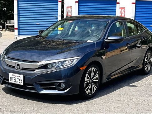 Used 2018 Honda Civic EX-T image 3