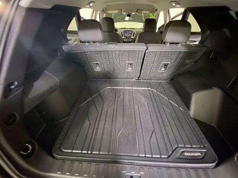 Used 2023 Chevrolet Equinox LT image 12