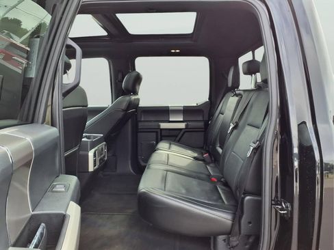 Used 2017 Ford F150 Lariat w/ Equipment Group 502A Luxury AWD/4WD image 11