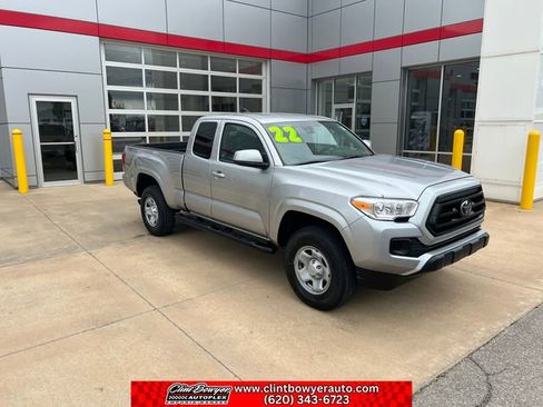 Used 2022 Toyota Tacoma SR w/ SR Convenience Package RWD image 8