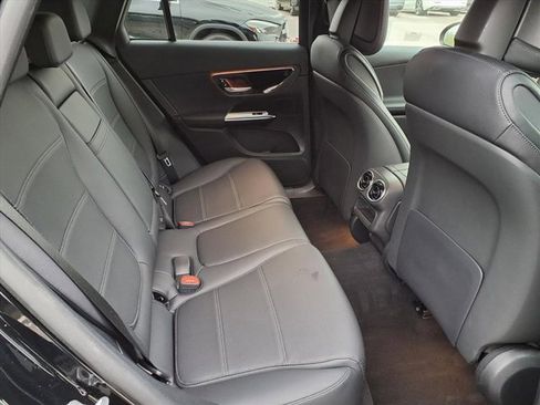 Used 2025 Mercedes-Benz GLC 300 image 21