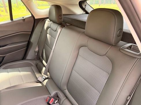 New 2026 Chevrolet Trax LT w/ Driver Confidence Package FWD image 27