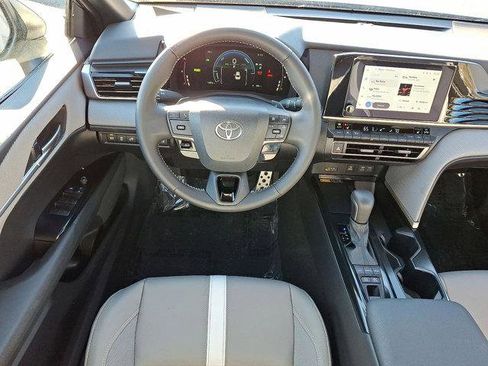 Certified 2025 Toyota Camry SE image 23