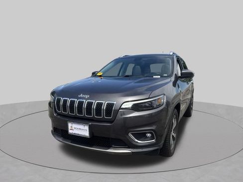 Used 2019 Jeep Cherokee Limited w/ Luxury Group FWD image 2