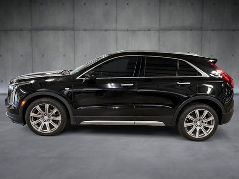 Used 2020 Cadillac XT4 Premium Luxury FWD image 2