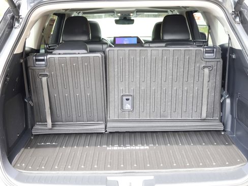 Used 2025 Toyota Highlander Limited AWD/4WD image 7