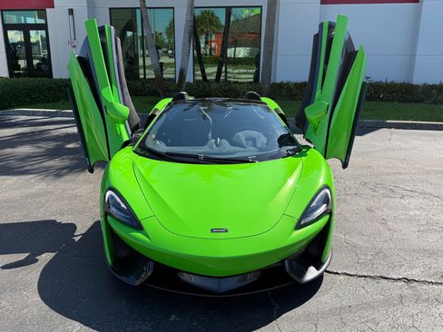 Used 2018 McLaren 570S Spider image 20