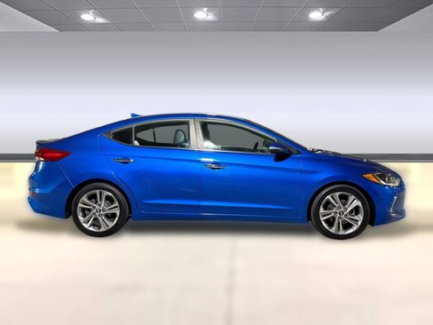 Used 2017 Hyundai Elantra Limited w/ Limited Tech Package 04 image 8