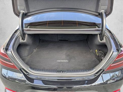 Used 2025 Genesis G70 2.5T image 6