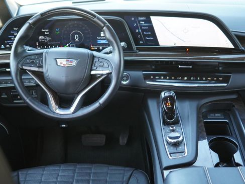 Used 2023 Cadillac Escalade Premium Luxury Platinum image 26