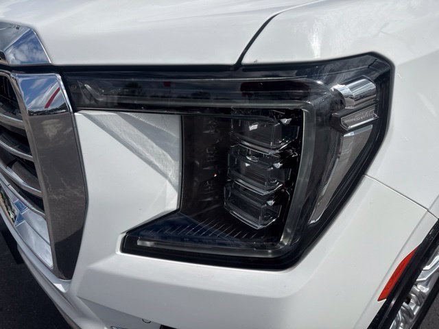 Used 2023 GMC Yukon SLT AWD/4WD image 9