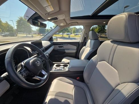 Used 2024 Honda Pilot Touring image 26