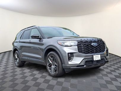 Used 2025 Ford Explorer ST-Line w/ Premium Package