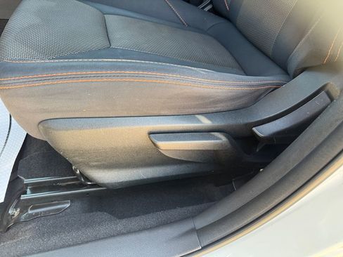 Used 2018 Subaru Crosstrek 2.0i Premium w/ Eyesight System image 13