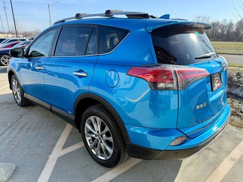 Used 2017 Toyota RAV4 Limited image 6