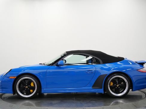 Used 2011 Porsche 911 Speedster RWD image 6