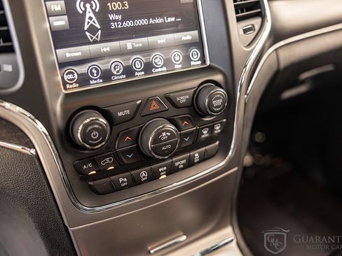Used 2018 Jeep Grand Cherokee Limited AWD/4WD image 27