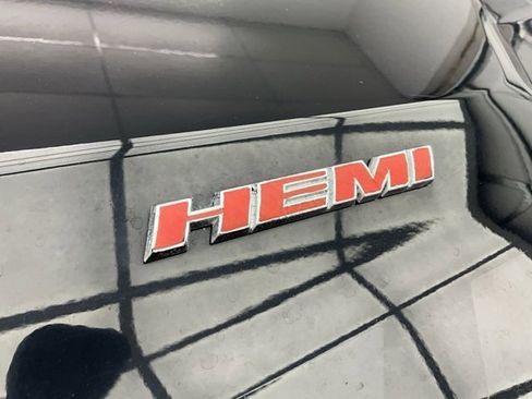 Used 2012 Dodge Challenger R/T image 25